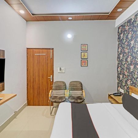 Hotel O Star Ki New Delhi Exterior photo